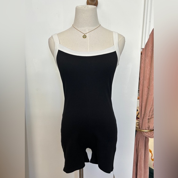 NWT Sunday Onsie - Picture 4 of 7